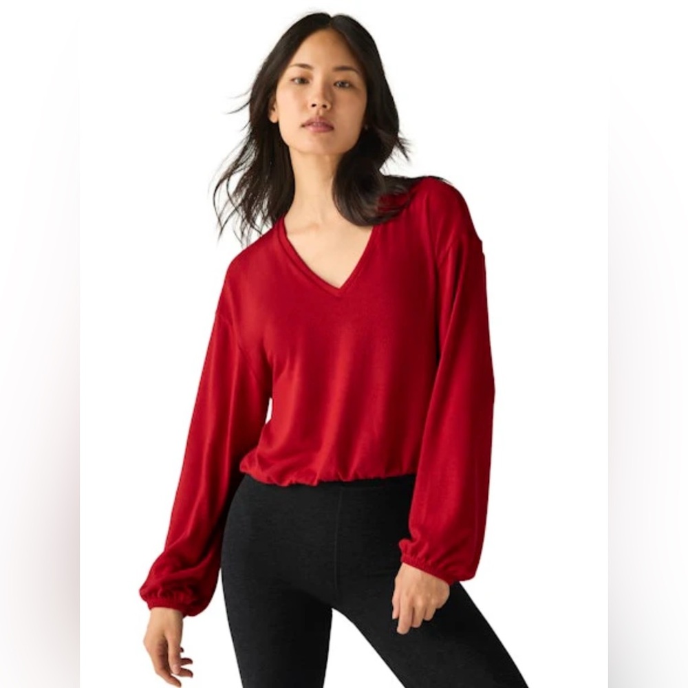 NWT Beyond Yoga Soft Spoken Cropped Pullover Red Long Sleeve Knit Top large